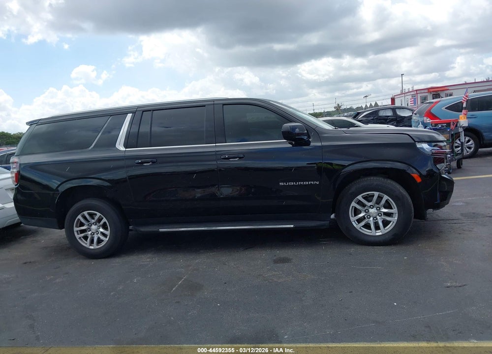 2021 CHEVROLET SUBURBAN 4WD LT VIN: 1GNSKCKD3MR364636