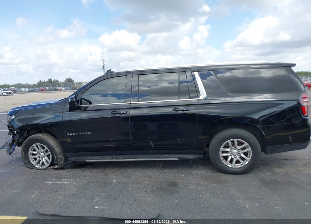 2021 CHEVROLET SUBURBAN 4WD LT VIN: 1GNSKCKD3MR364636