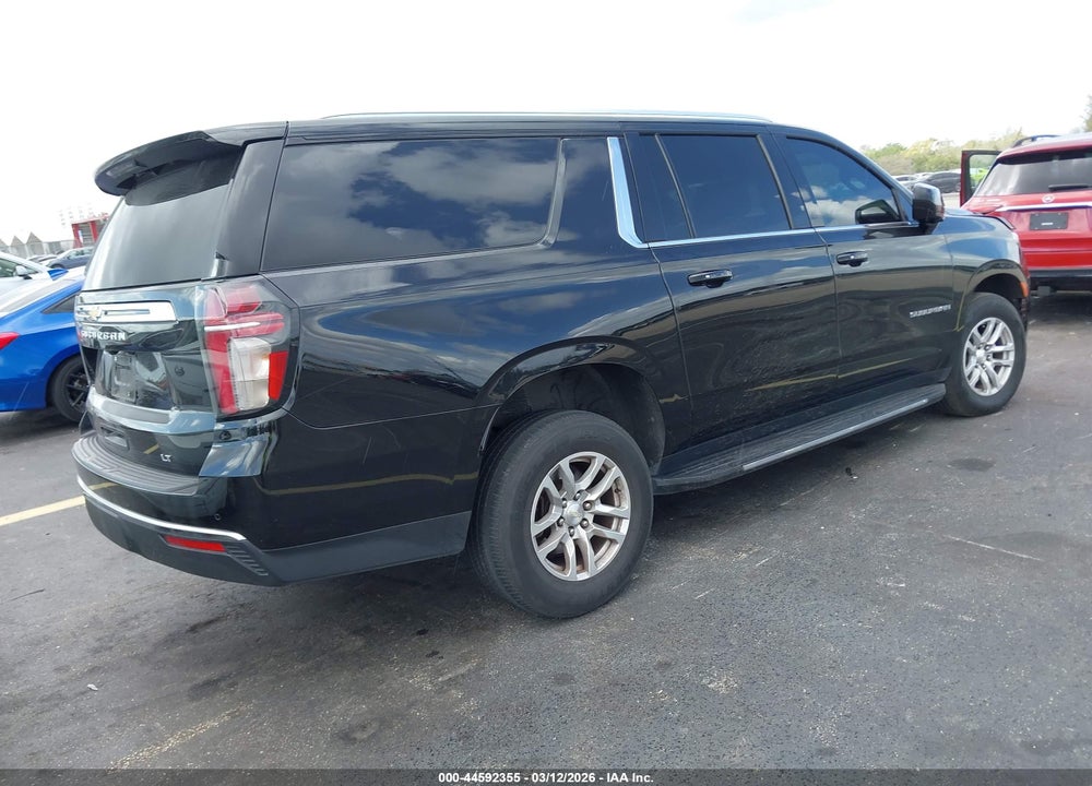2021 CHEVROLET SUBURBAN 4WD LT VIN: 1GNSKCKD3MR364636