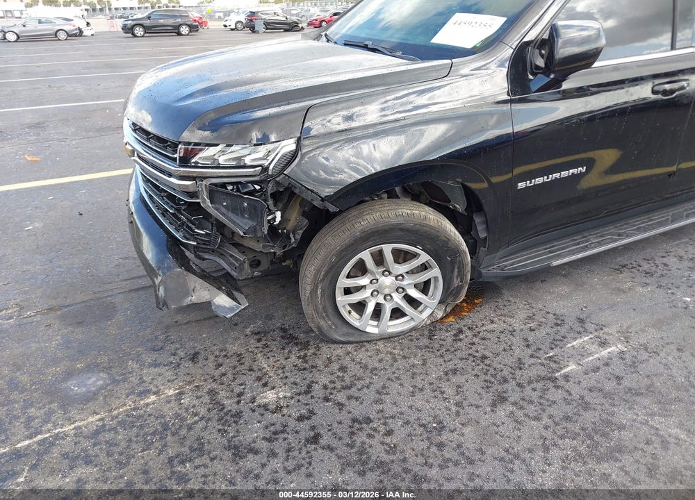 2021 CHEVROLET SUBURBAN 4WD LT VIN: 1GNSKCKD3MR364636