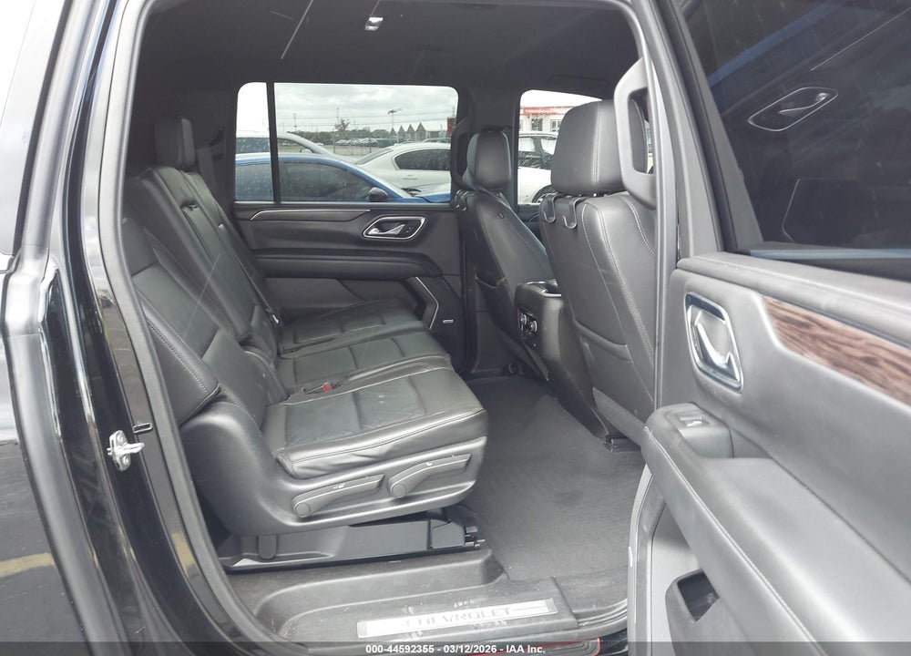 2021 CHEVROLET SUBURBAN 4WD LT VIN: 1GNSKCKD3MR364636
