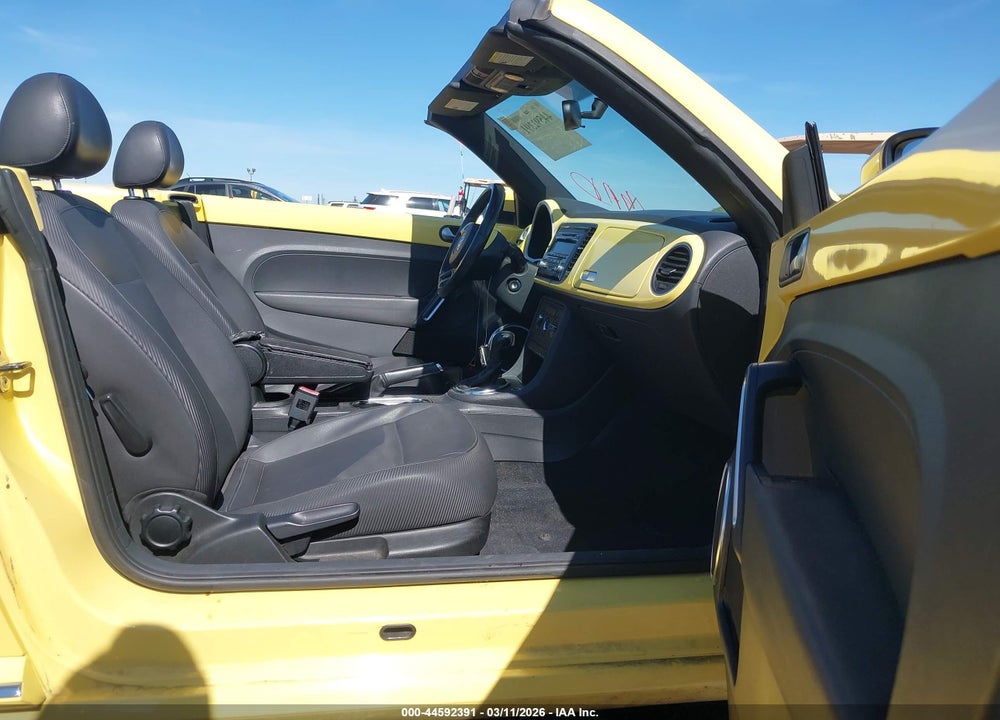 2014 VOLKSWAGEN BEETLE 2.5L VIN: 3VW5P7AT2EM800612