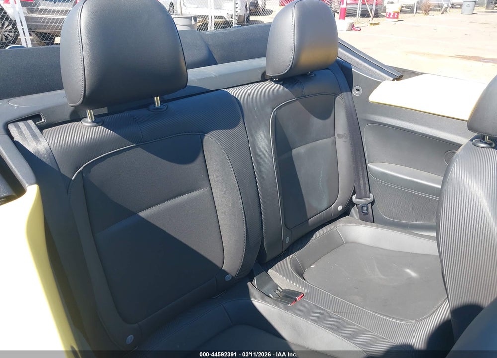 2014 VOLKSWAGEN BEETLE 2.5L VIN: 3VW5P7AT2EM800612