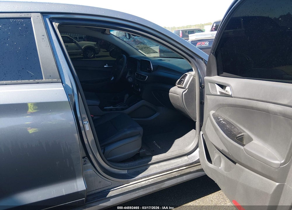 2019 HYUNDAI TUCSON SE VIN: KM8J2CA43KU995463