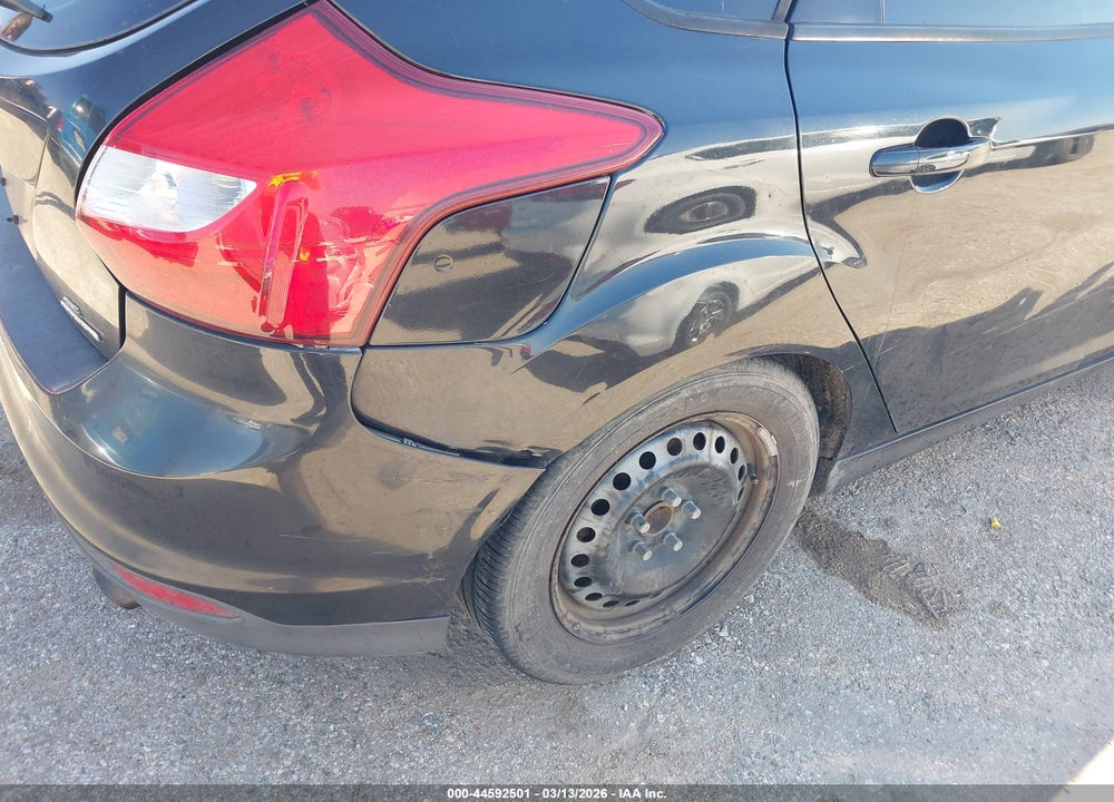 2013 FORD FOCUS SE VIN: 1FADP3K23DL279645