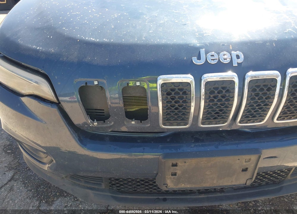 2019 JEEP CHEROKEE LATITUDE FWD VIN: 1C4PJLCB2KD388046