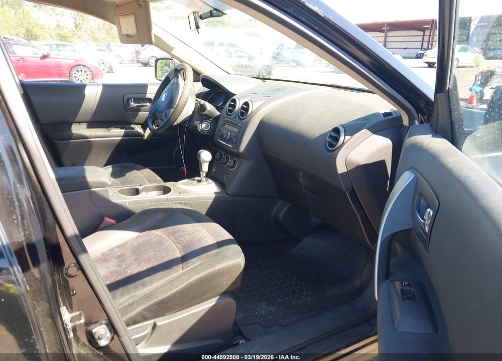 2013 NISSAN ROGUE S VIN: JN8AS5MT3DW014028