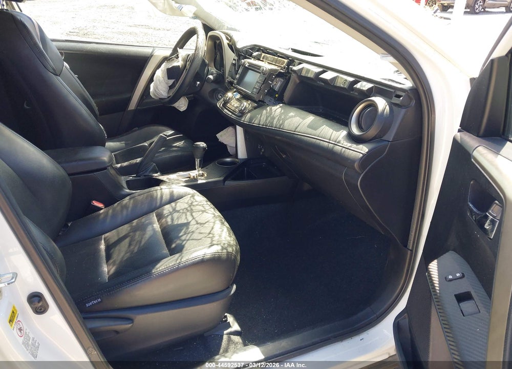 2014 TOYOTA RAV4 XLE VIN: 2T3WFREVXEW078547