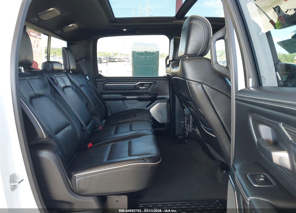 2019 RAM 1500 LIMITED  4X4 5'7 BOX VIN: 1C6SRFHT9KN871394