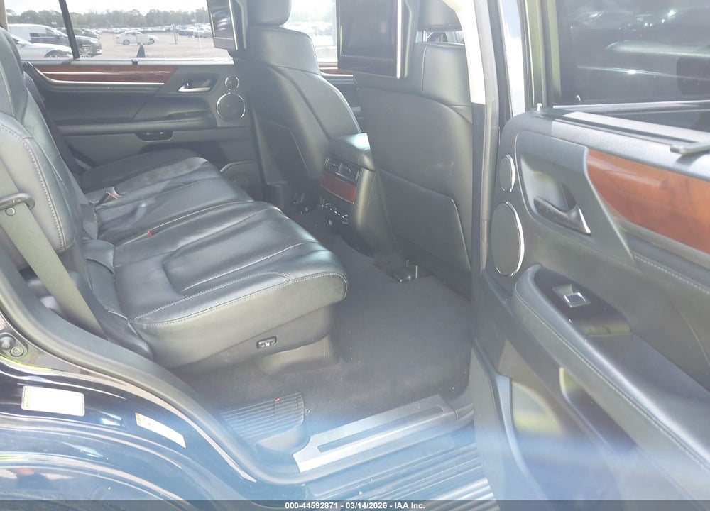 2016 LEXUS LX 570 VIN: JTJHY7AX3G4216991