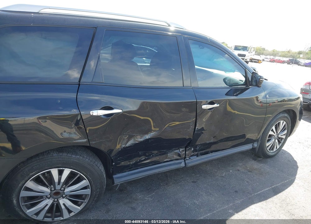 2017 NISSAN PATHFINDER SL VIN: 5N1DR2MN7HC609262