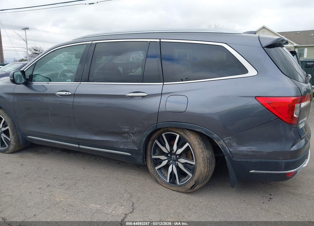 2020 HONDA PILOT AWD TOURING 7 PASSENGER VIN: 5FNYF6H67LB027828