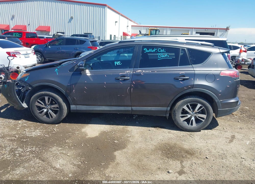 2016 TOYOTA RAV4 XLE VIN: 2T3WFREV7GW254750