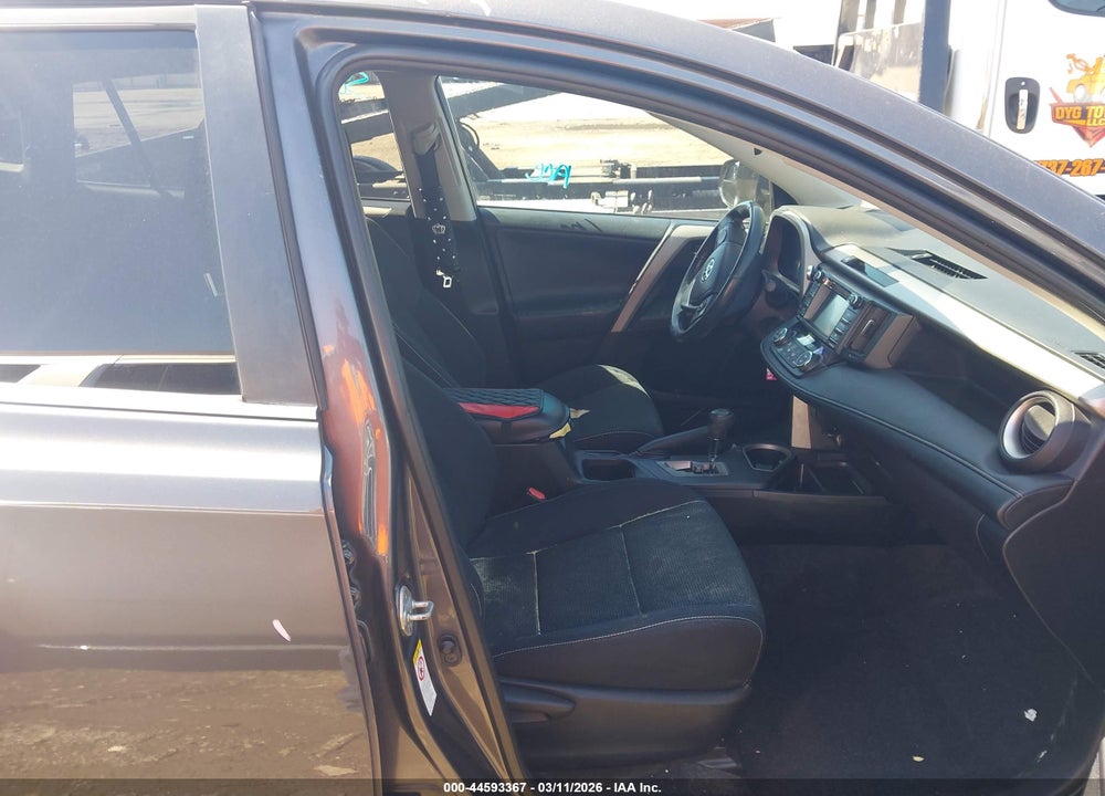 2016 TOYOTA RAV4 XLE VIN: 2T3WFREV7GW254750