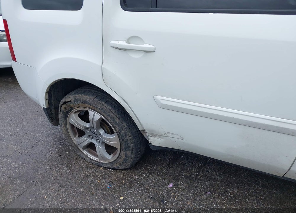 2013 HONDA PILOT EX-L VIN: 5FNYF3H71DB026036