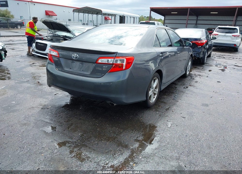 2014 TOYOTA CAMRY SE VIN: 4T1BF1FK1EU321773