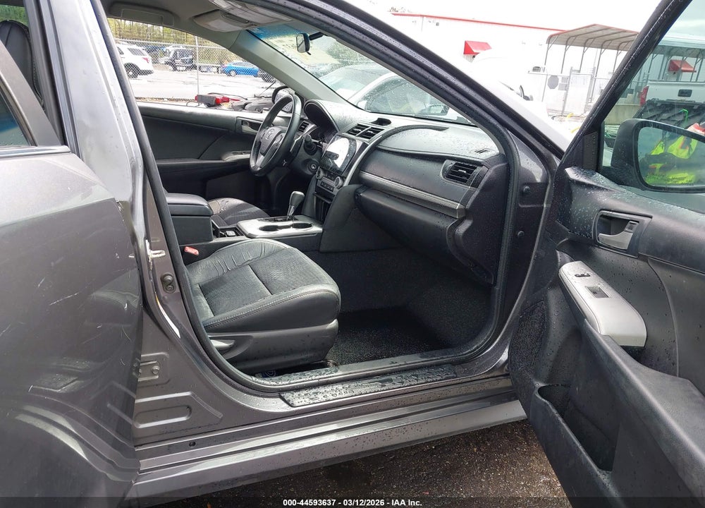 2014 TOYOTA CAMRY SE VIN: 4T1BF1FK1EU321773