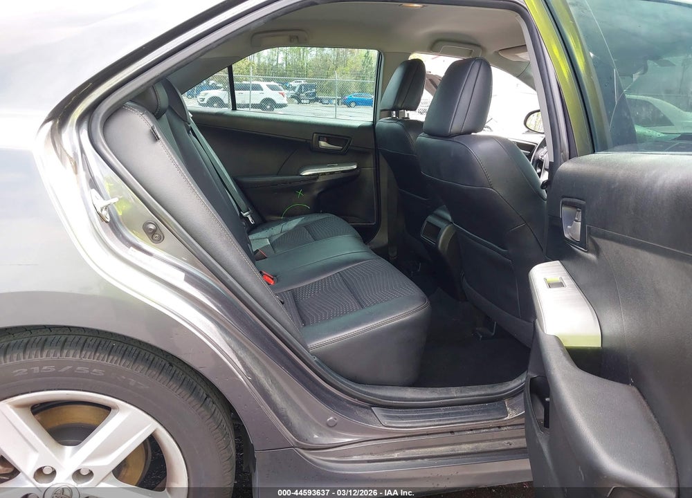 2014 TOYOTA CAMRY SE VIN: 4T1BF1FK1EU321773