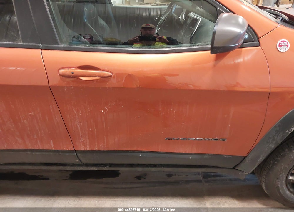 2015 JEEP CHEROKEE TRAILHAWK VIN: 1C4PJMBS2FW609856