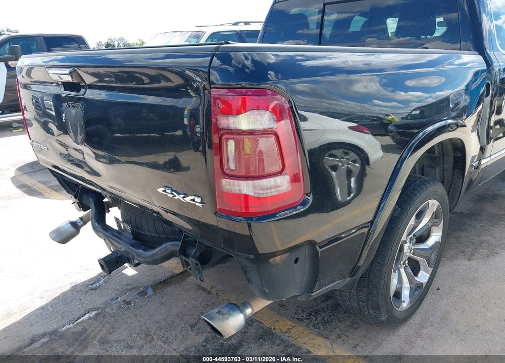 2019 RAM 1500 LIMITED  4X4 5'7 BOX VIN: 1C6SRFHTXKN881190
