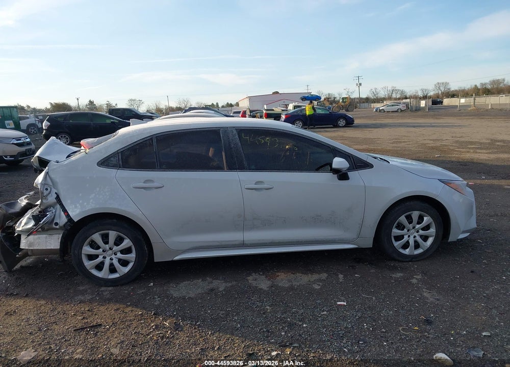 2021 TOYOTA COROLLA LE VIN: 5YFEPMAE6MP181717