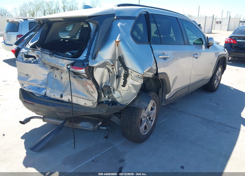 2022 TOYOTA RAV4 XLE VIN: 2T3W1RFVXNC198167