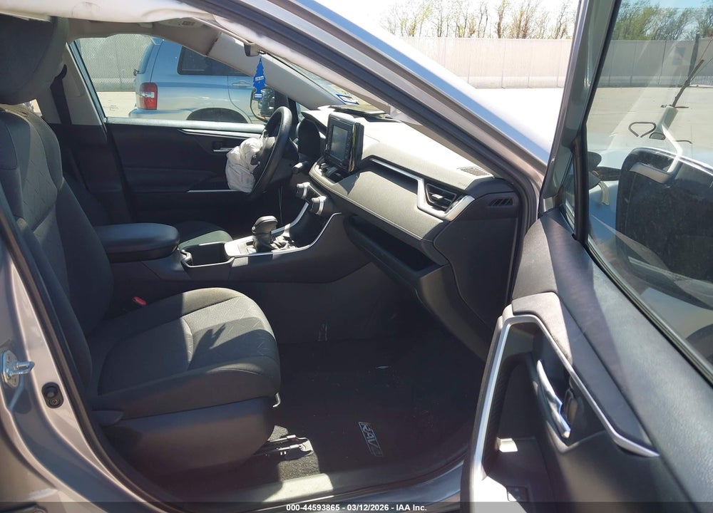 2022 TOYOTA RAV4 XLE VIN: 2T3W1RFVXNC198167