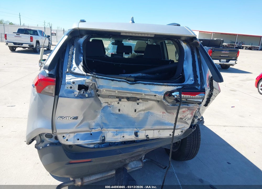 2022 TOYOTA RAV4 XLE VIN: 2T3W1RFVXNC198167