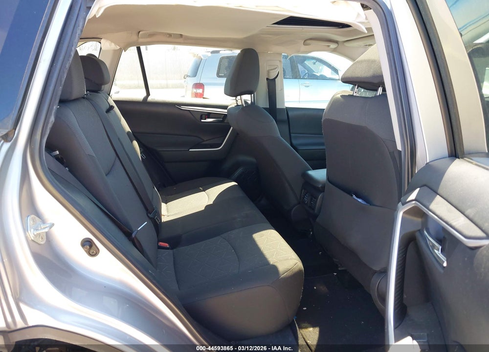 2022 TOYOTA RAV4 XLE VIN: 2T3W1RFVXNC198167