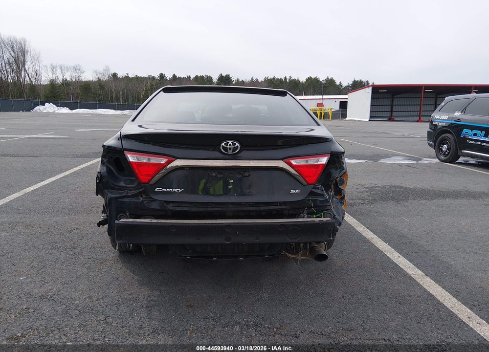 2015 TOYOTA CAMRY SE VIN: 4T1BF1FK1FU076605