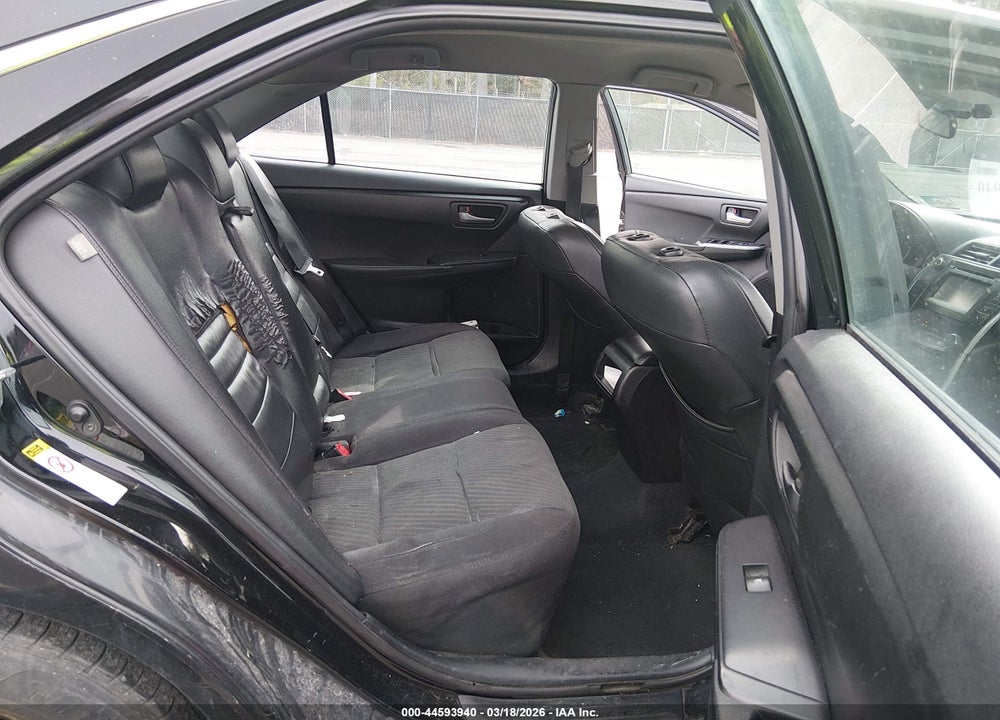 2015 TOYOTA CAMRY SE VIN: 4T1BF1FK1FU076605
