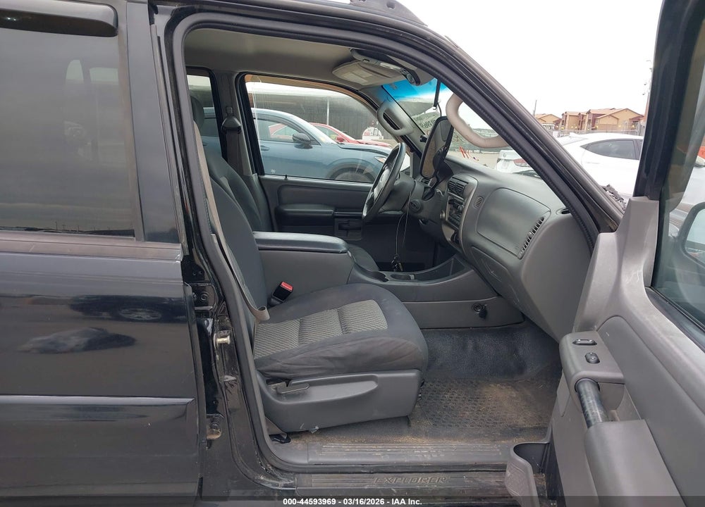 2005 FORD EXPLORER SPORT TRAC ADRENALIN/XLS/XLT VIN: 1FMZU67K55UB35881