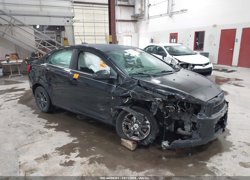 2015 CHEVROLET SONIC LT MANUAL VIN: 1G1JD5SB6F4113630