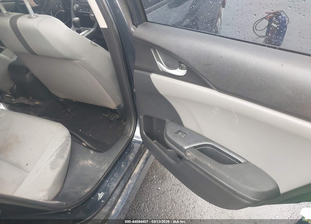 2016 HONDA CIVIC VIN: 19XFC2F5XGE026865