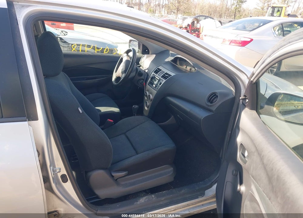 2010 TOYOTA YARIS VIN: JTDBT4K39A1373063