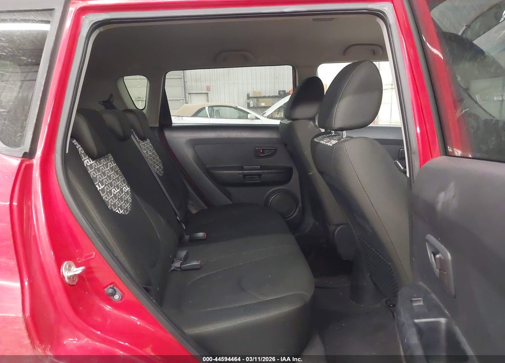 2010 KIA SOUL + VIN: KNDJT2A21A7068341