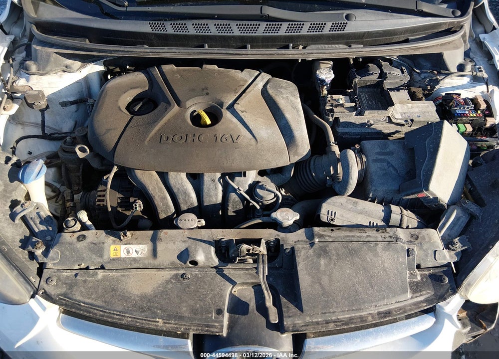 2015 HYUNDAI ELANTRA SE VIN: 5NPDH4AE0FH592877