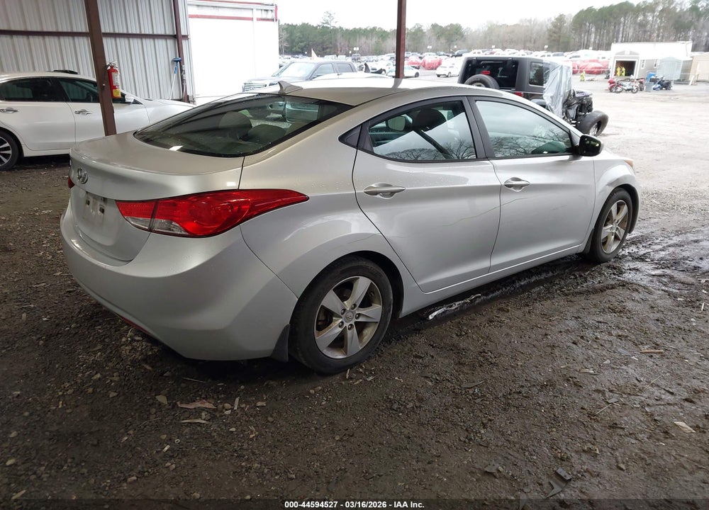 2013 HYUNDAI ELANTRA GLS/LIMITED VIN: 5NPDH4AE4DH181026