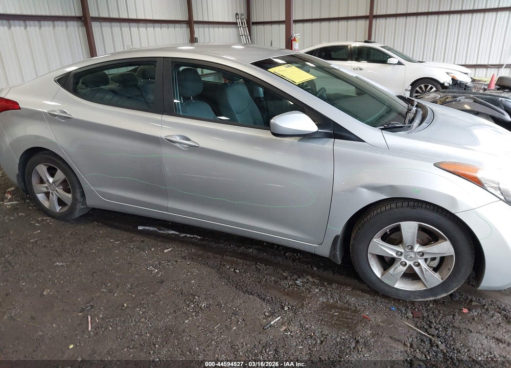 2013 HYUNDAI ELANTRA GLS/LIMITED VIN: 5NPDH4AE4DH181026