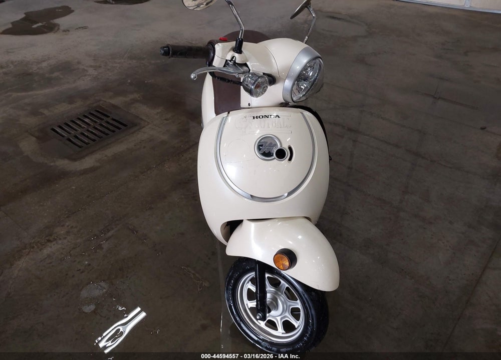 2018 HONDA NCW50 VIN: JH2AF7712JK201373