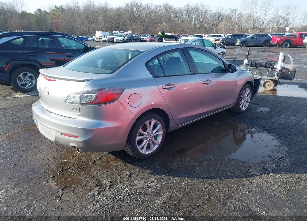 2011 MAZDA 3 S SPORT VIN: JM1BL1U64B1385743