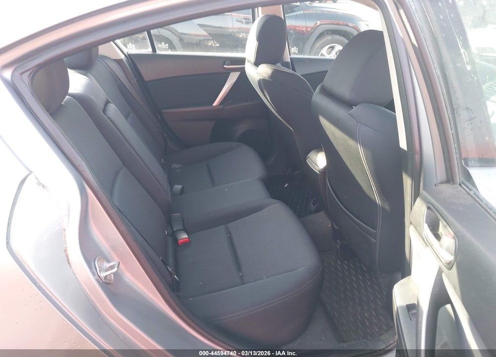 2011 MAZDA 3 S SPORT VIN: JM1BL1U64B1385743