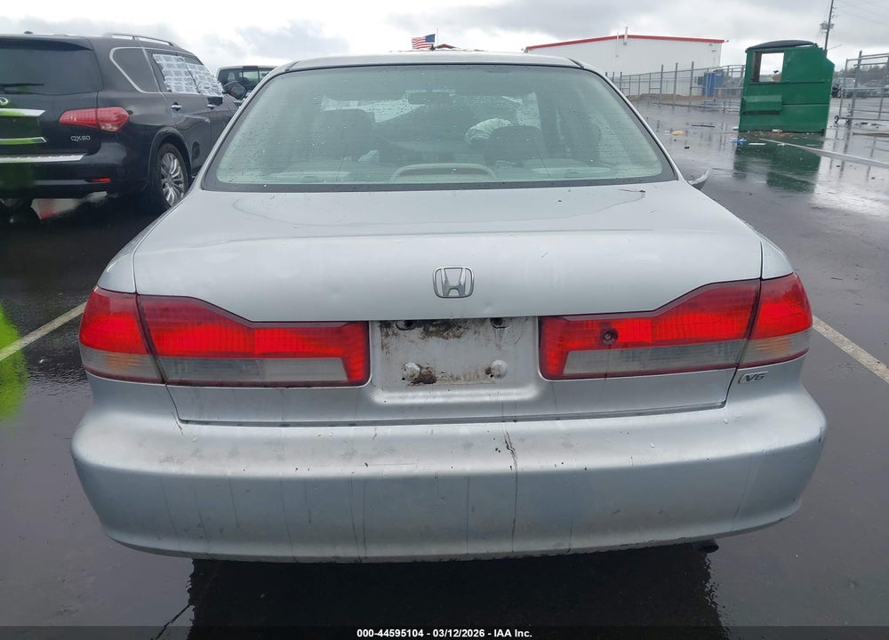 2002 HONDA ACCORD 3.0 EX VIN: 1HGCG16582A008413