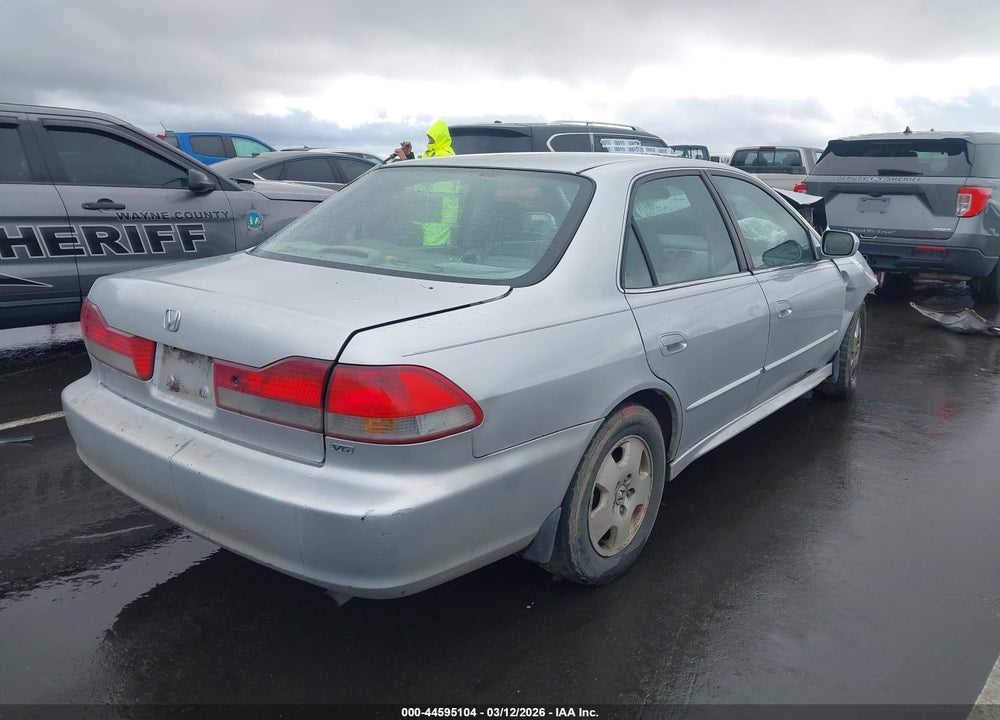 2002 HONDA ACCORD 3.0 EX VIN: 1HGCG16582A008413