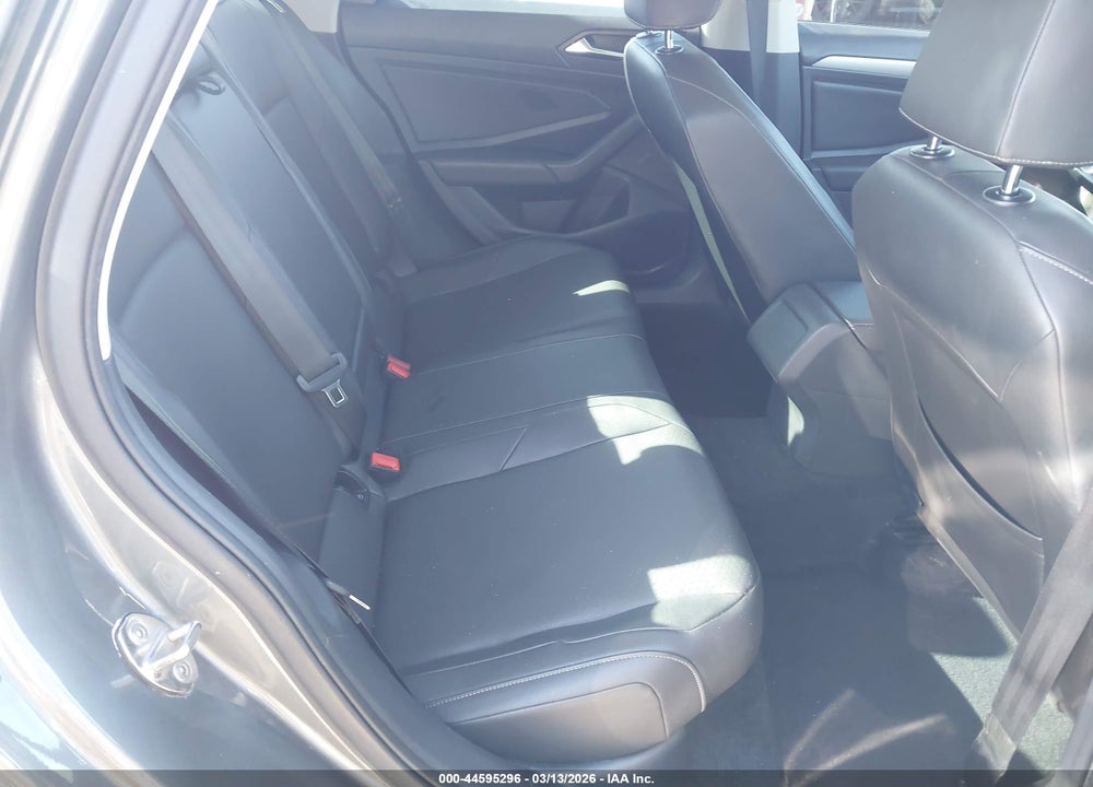 2019 VOLKSWAGEN JETTA S/SE/R-LINE VIN: 3VWCB7BU1KM237433
