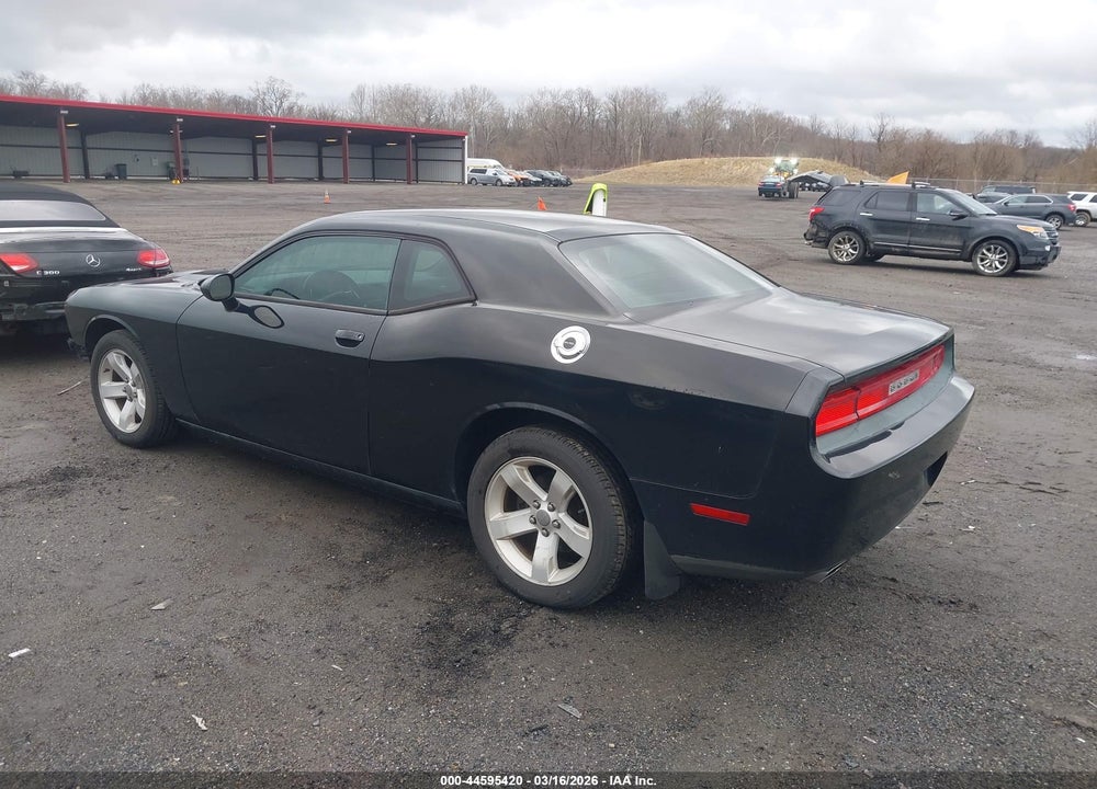 2014 DODGE CHALLENGER SXT VIN: 2C3CDYAG5EH313015
