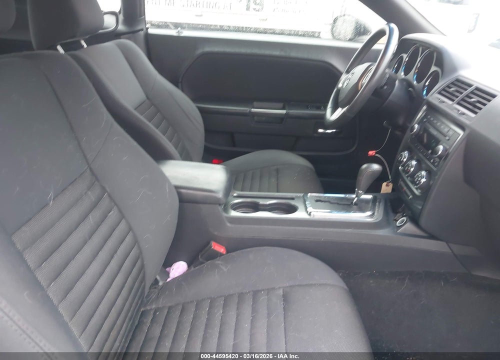 2014 DODGE CHALLENGER SXT VIN: 2C3CDYAG5EH313015