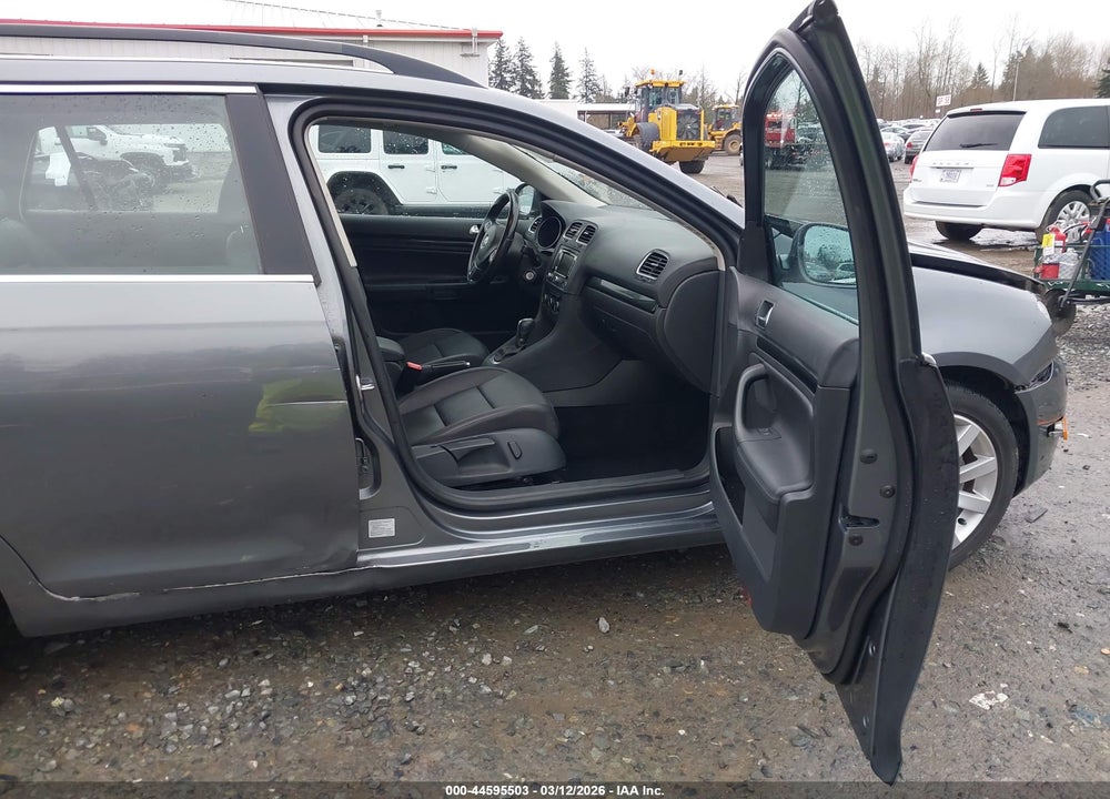 2013 VOLKSWAGEN JETTA SPORTWAGEN 2.0L TDI VIN: 3VWPL7AJ9DM693396