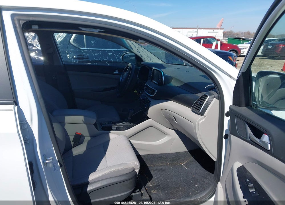2021 HYUNDAI TUCSON SE VIN: KM8J23A45MU359825