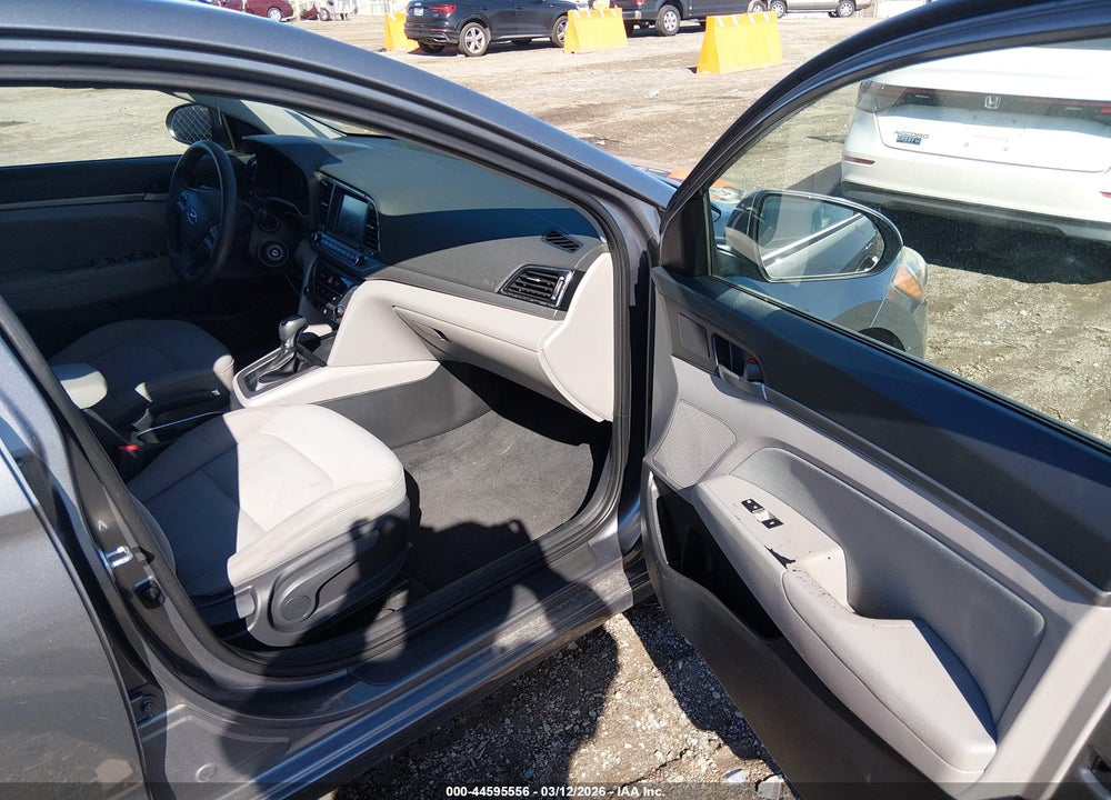 2018 HYUNDAI ELANTRA SEL VIN: 5NPD84LFXJH251789